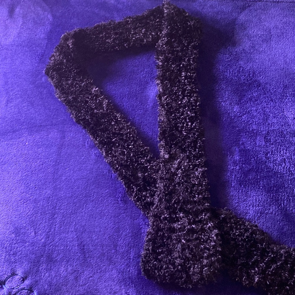 SCARF | Black accessory scarf